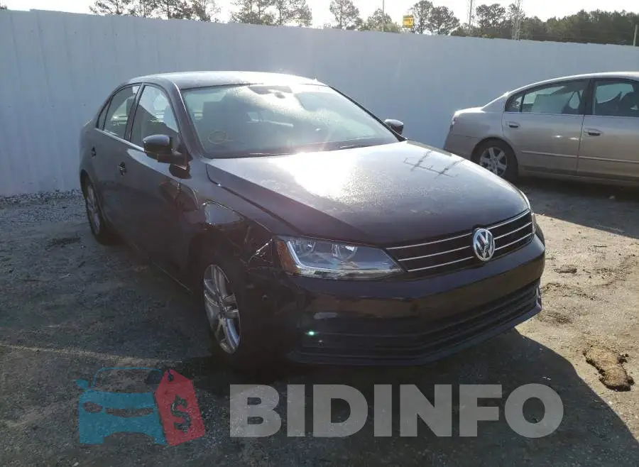 3VW2B7AJ0HM268295 Photo# 1