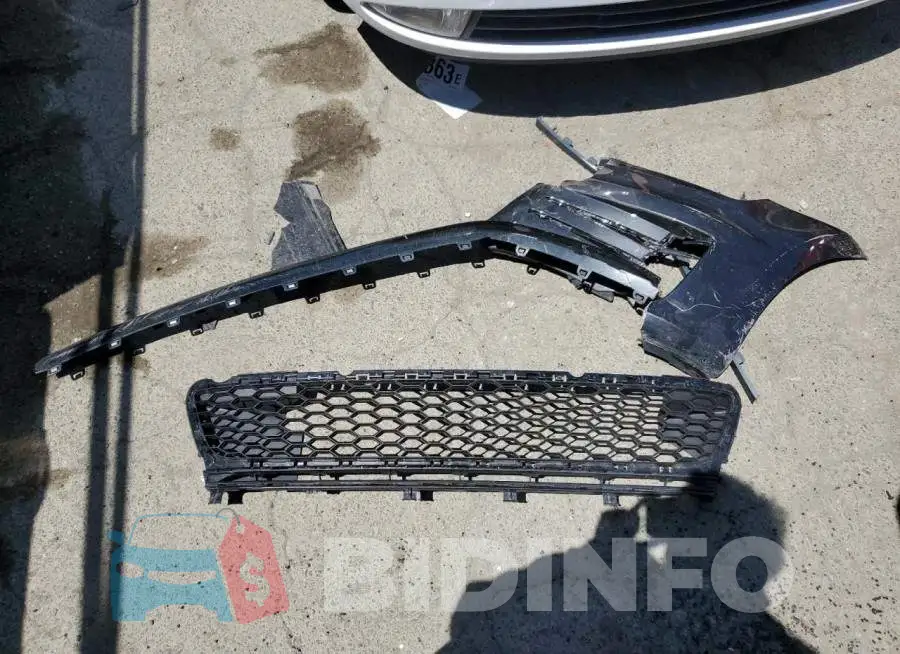 3VW5T7AUXGM010658 Photo# 12