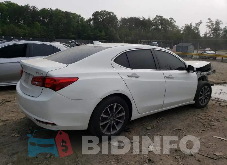 19UUB1F57JA007254 Photo# 3