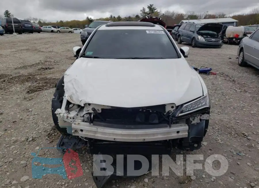 19UUB3F58GA002858 Photo# 5