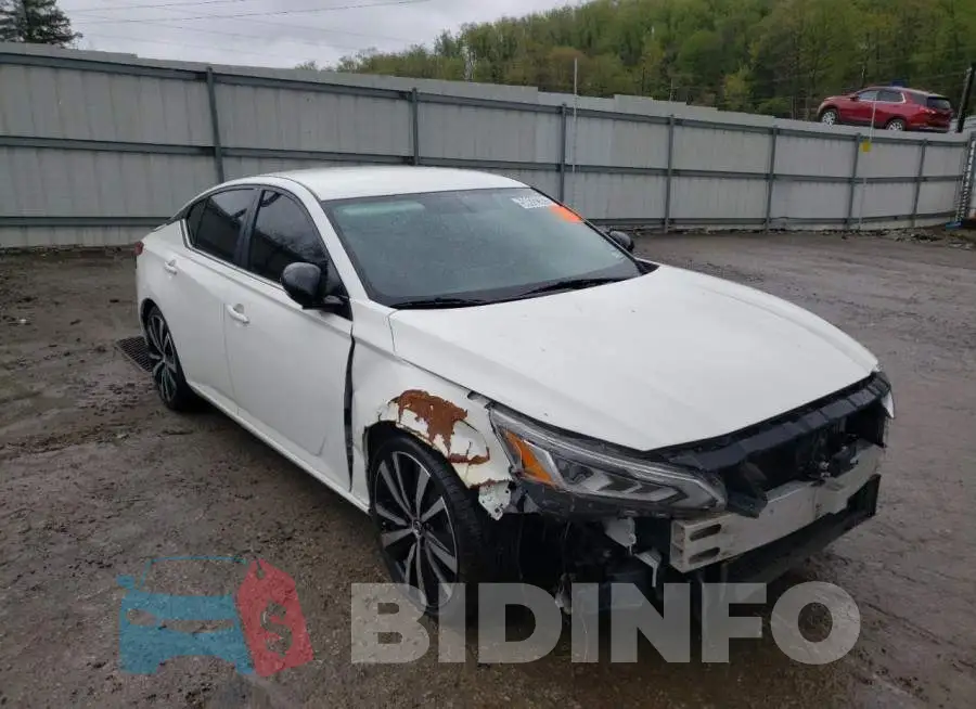 1N4BL4CV3KC167622 Photo# 4