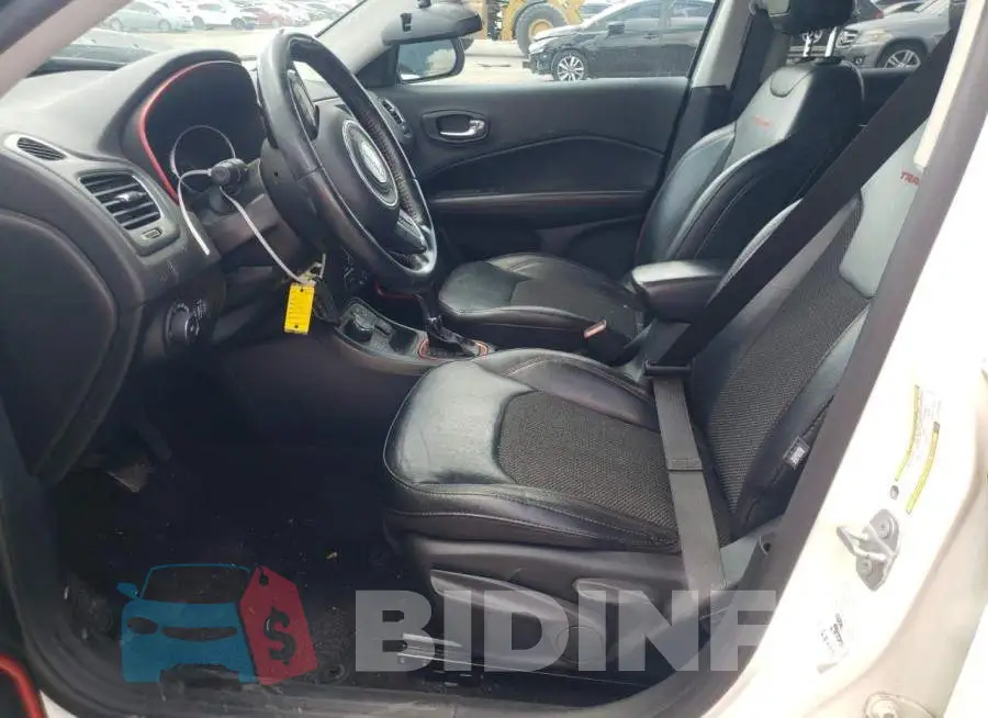 3C4NJDDB6LT184731 Photo# 7
