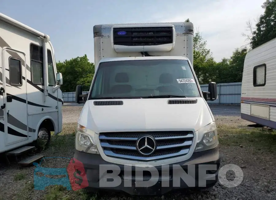 8BNPF4CC9GE127806 Photo# 5