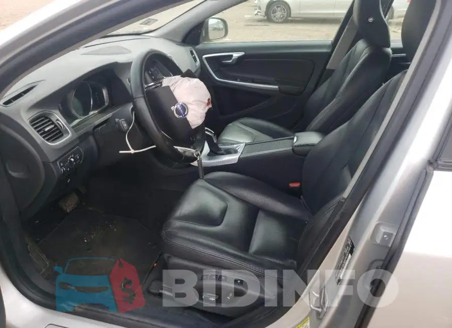 LYV402TK4HB127505 Photo# 7