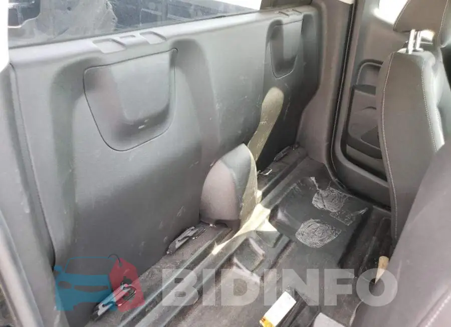 1GCHSCEA4M1236943 Photo# 10