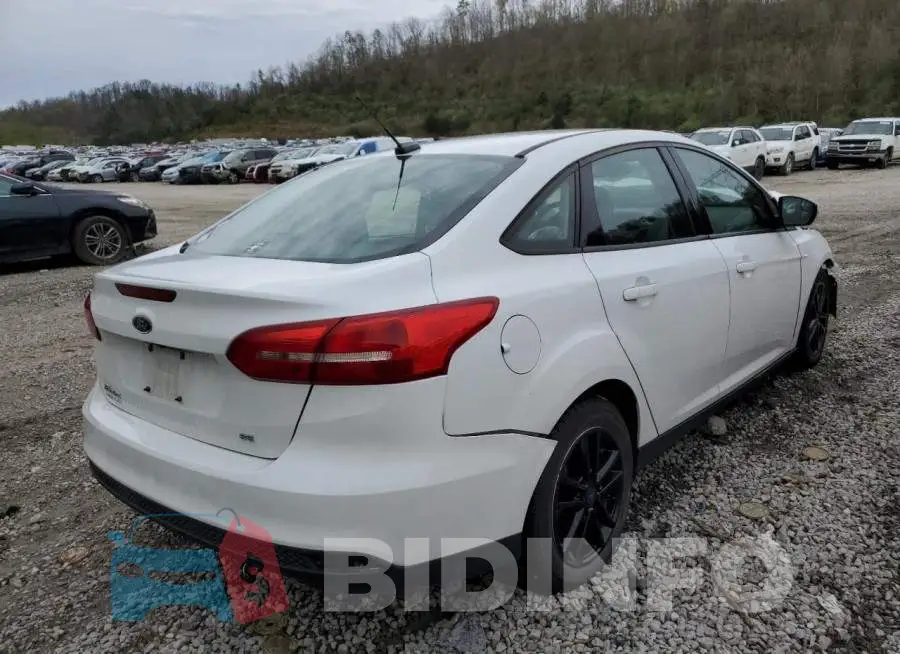 1FADP3F24HL328111 Photo# 3