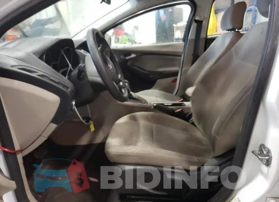 1FADP3F26HL287027 Photo# 7