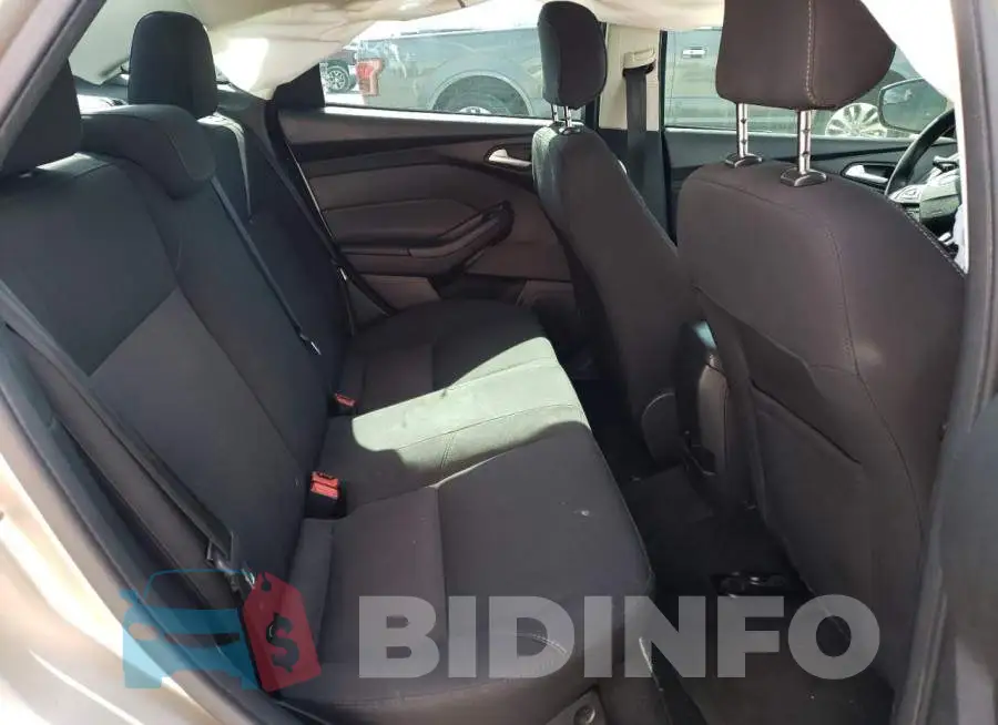 1FADP3F2XJL212854 Photo# 10