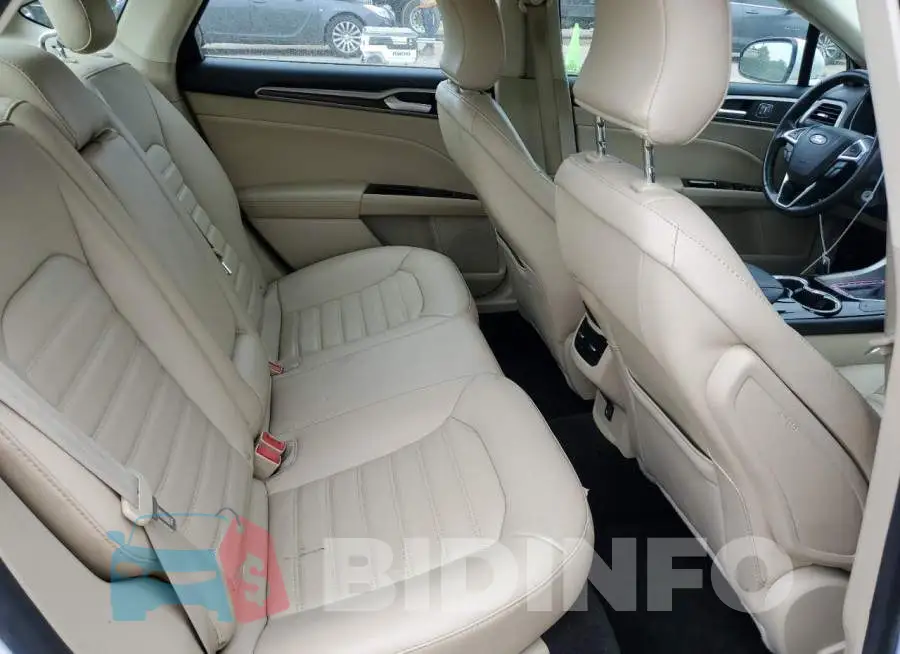 3FA6P0HD3GR250782 Photo# 10