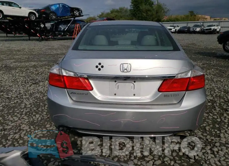 1HGCR2F32FA175368 Photo# 6