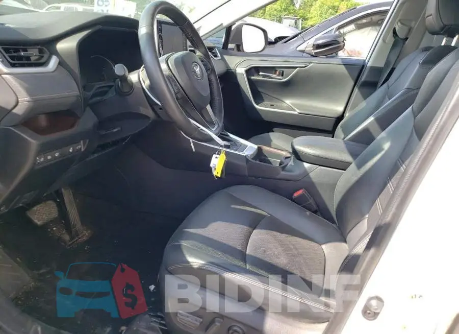 2T3D6RFV8MW011742 Photo# 7
