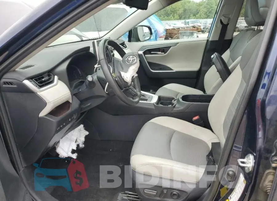 2T3Y1RFV3KW042572 Photo# 7