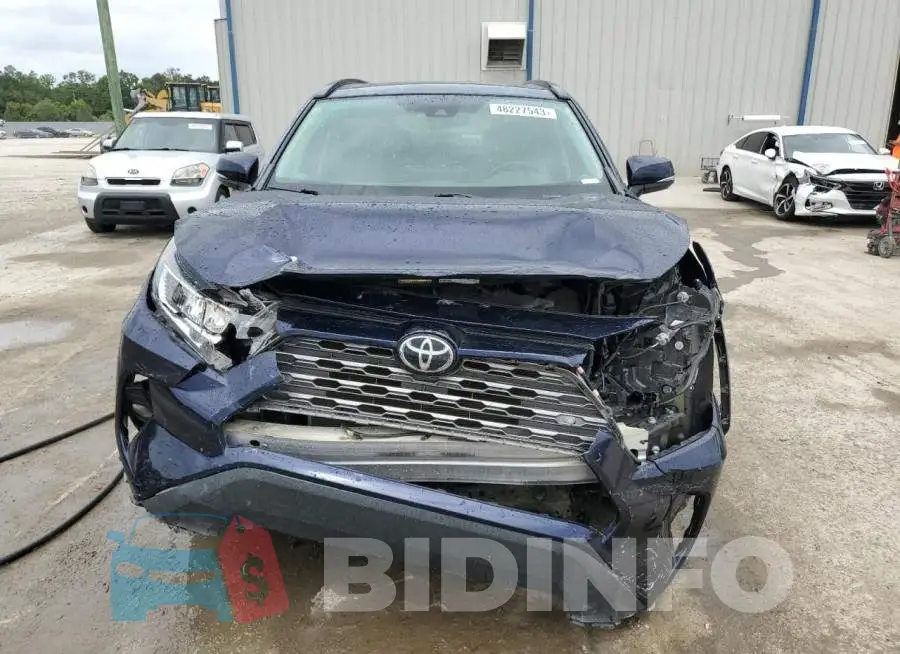 2T3Y1RFV3KW042572 Photo# 5