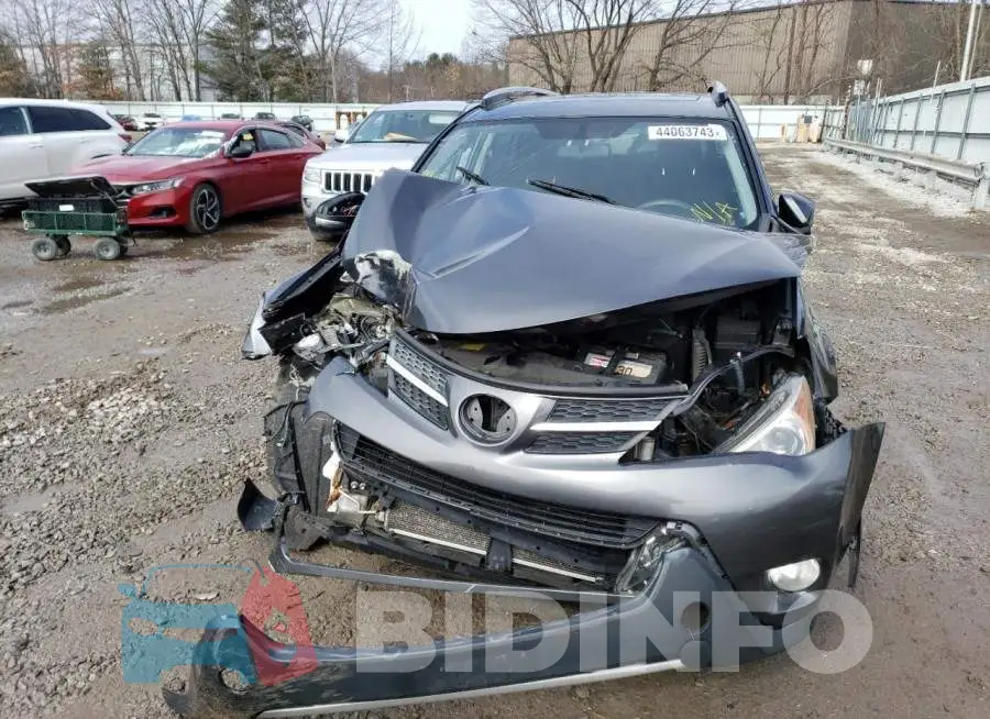 JTMRFREV0FD113835 Photo# 5