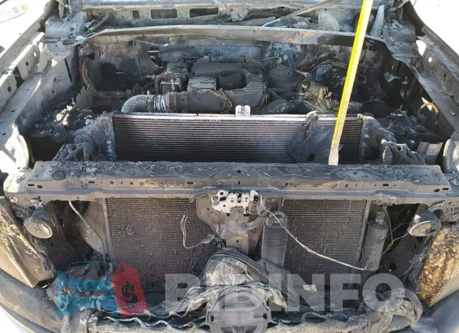 1N6BA1F40KN520871 Photo# 11
