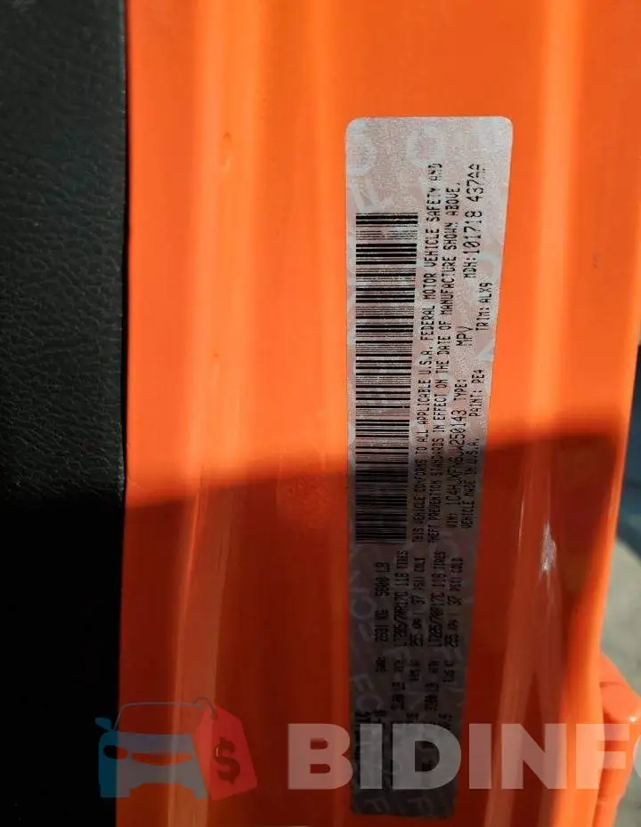 1C4HJXFN6JW250143 Photo# 10