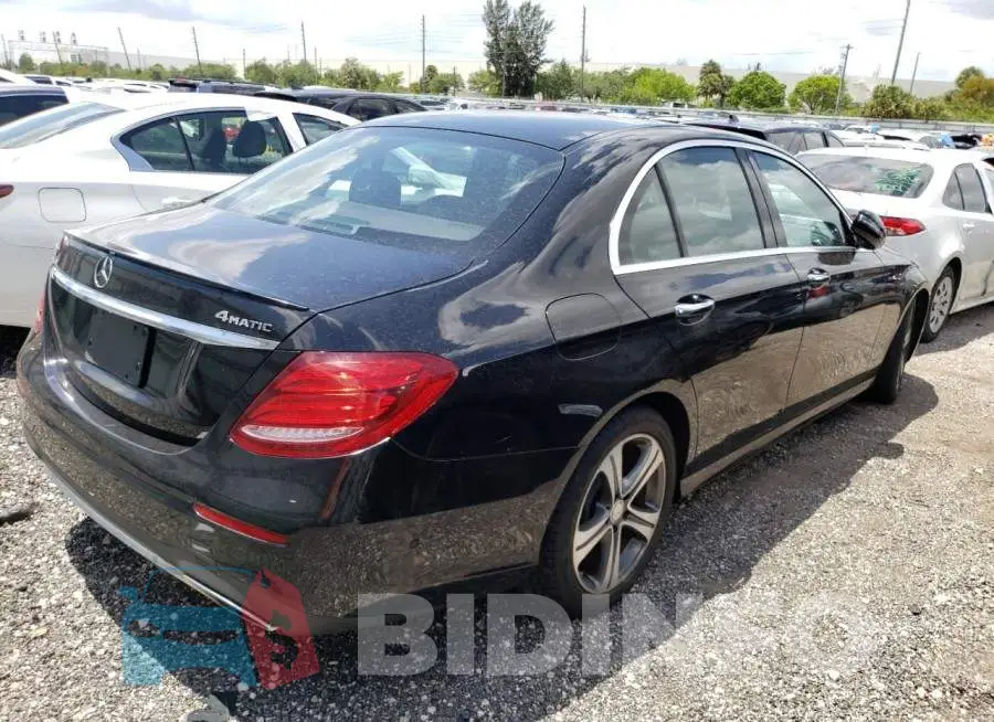 WDDZF4KB5HA120416 Photo# 3