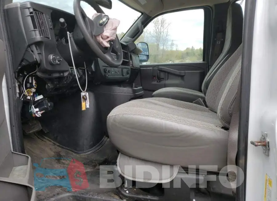 1GCWGAFG7J1282133 Photo# 7