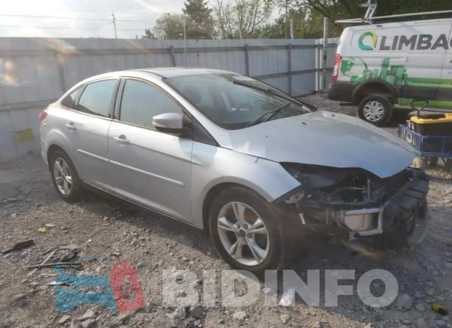 1FADP3F22EL204267 Photo# 4