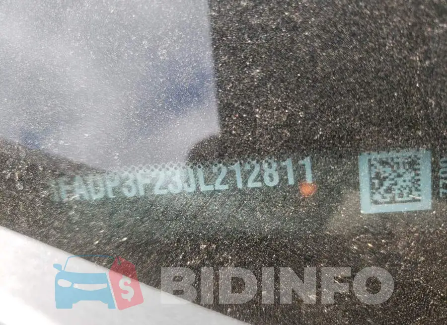 1FADP3F23JL212811 Photo# 12