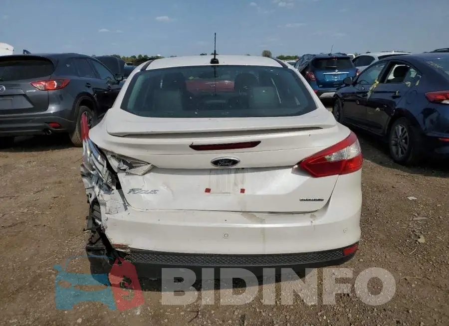 1FADP3J2XEL105252 Photo# 6