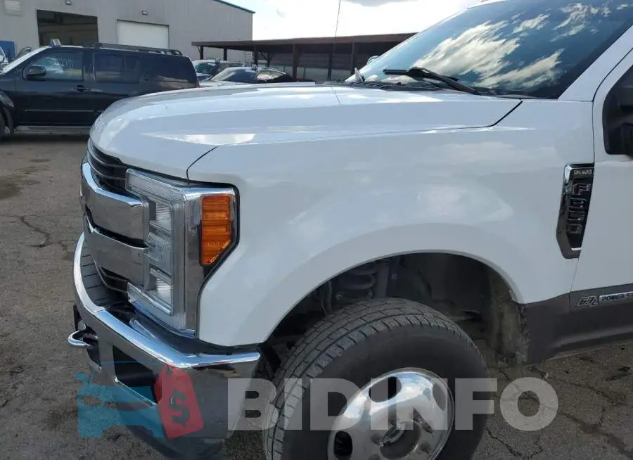 1FT8W3DT7JEB28909 Photo# 9