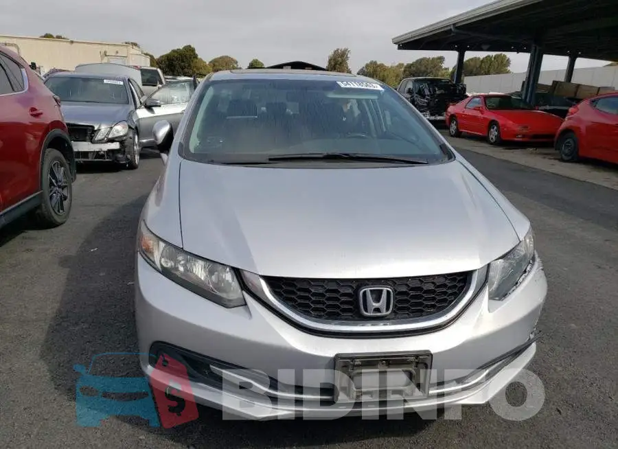 19XFB2F89FE213817 Photo# 5
