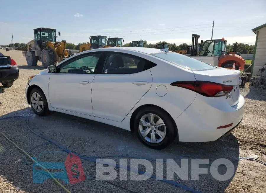 5NPDH4AE2GH771116 Photo# 2