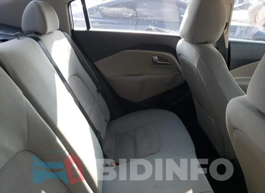 KNADM4A3XE6415530 Photo# 10