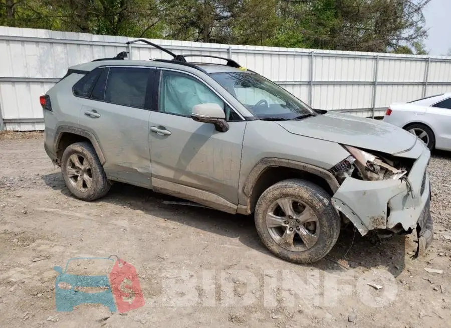 2T3P1RFV4NW252534 Photo# 4