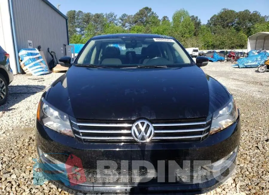 1VWBS7A35FC031754 Photo# 5