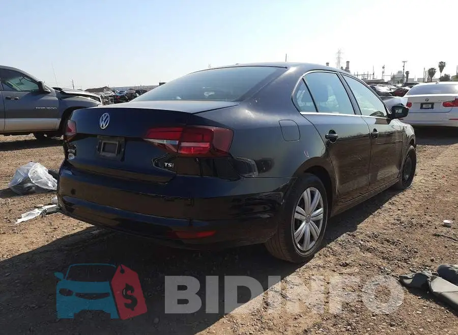3VW167AJ4HM392537 Photo# 4