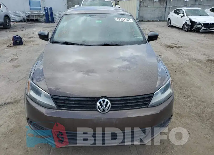 3VW2K7AJ5EM250337 Photo# 5