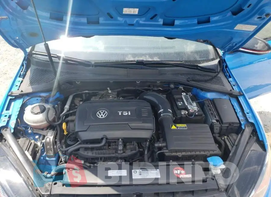 3VW5T7AU2KM011537 Photo# 11
