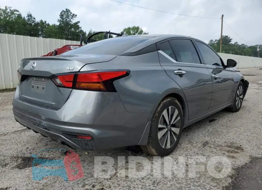 1N4BL4DV6KC134418 Photo# 3