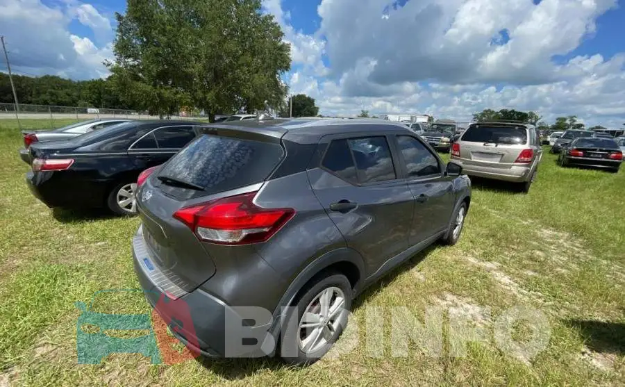 3N1CP5CU2JL501578 Photo# 4