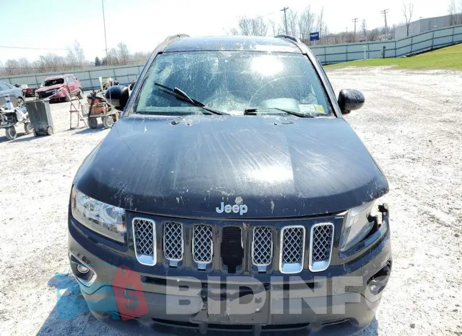 1C4NJDEBXHD100972 Photo# 5