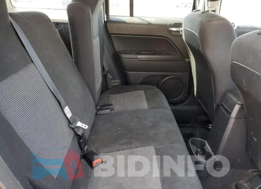 1C4NJRFB3ED546985 Photo# 10