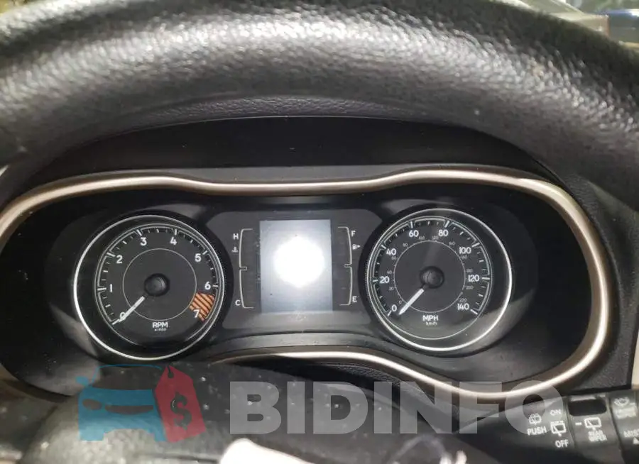 1C4PJLABXEW123306 Photo# 9