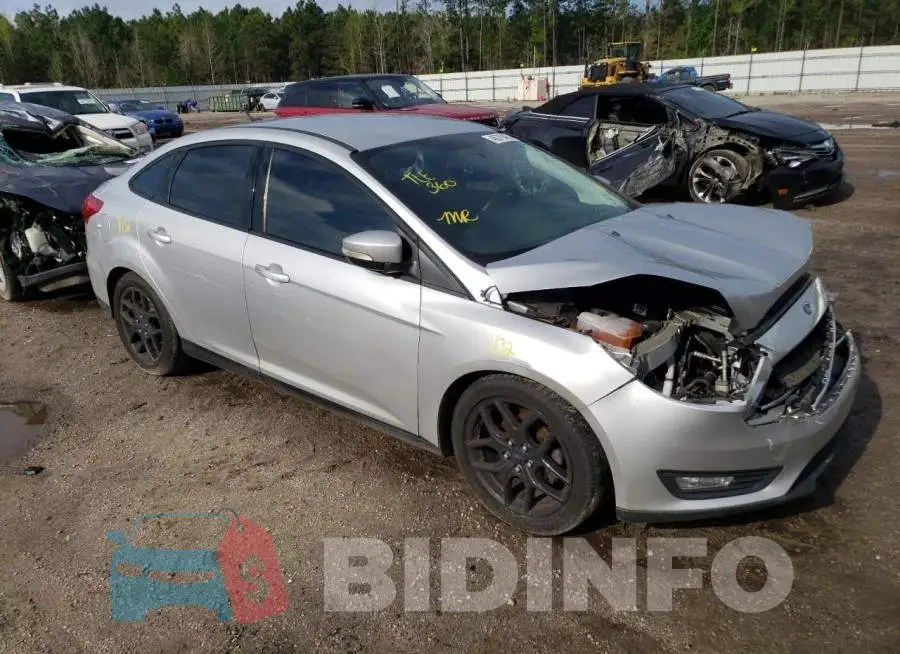 1FADP3F21GL262082 Photo# 4