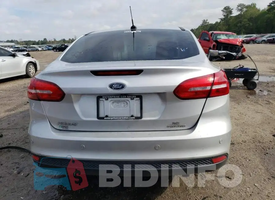 1FADP3F21GL262082 Photo# 6