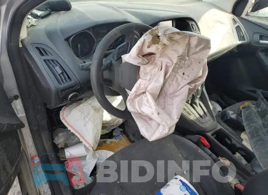 1FADP3F24GL318872 Photo# 8