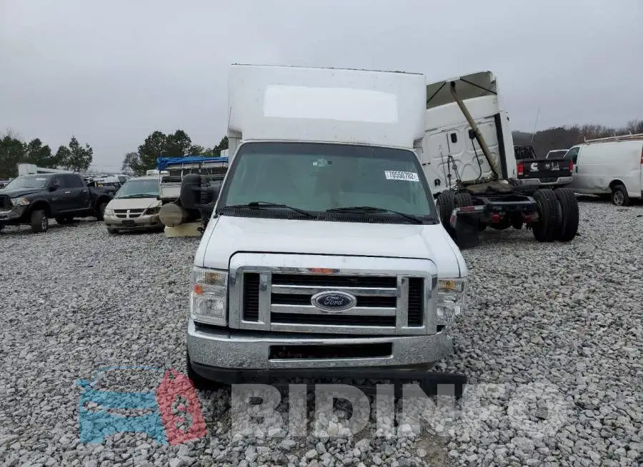 1FDWE3F65HDC77462 Photo# 5