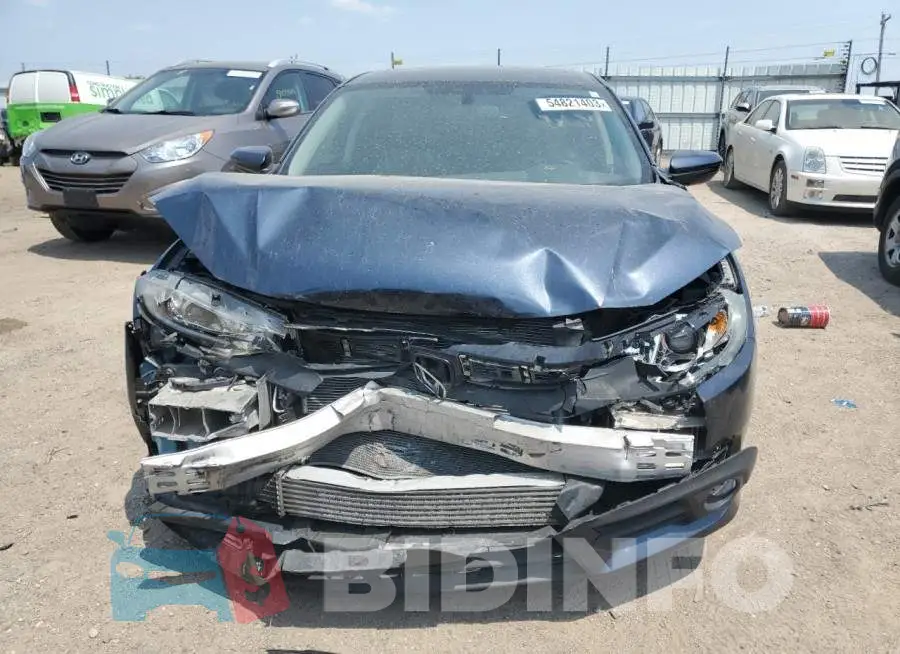 19XFC1F30GE038886 Photo# 5