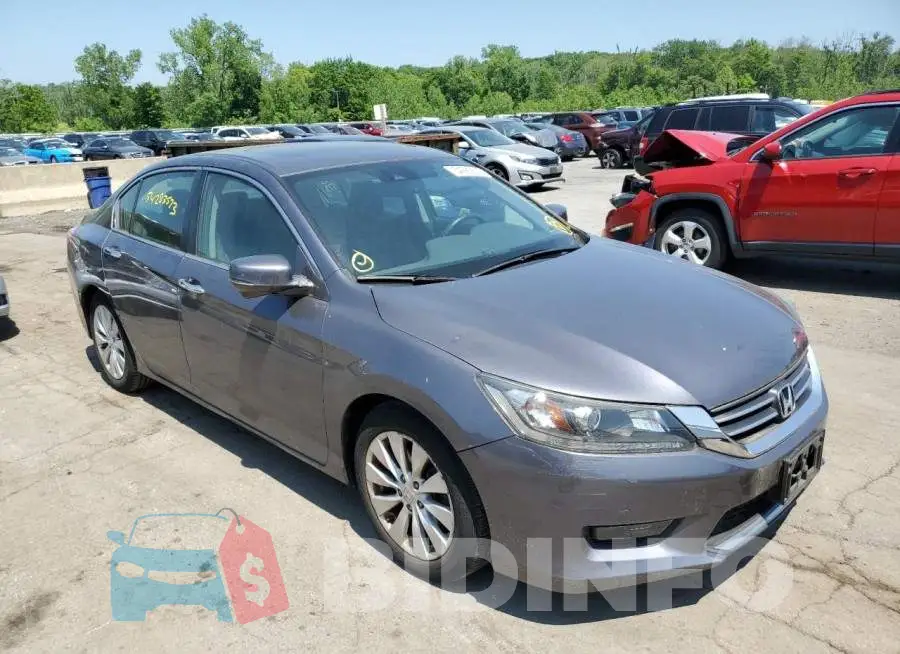 1HGCR2F88FA160868 Photo# 4