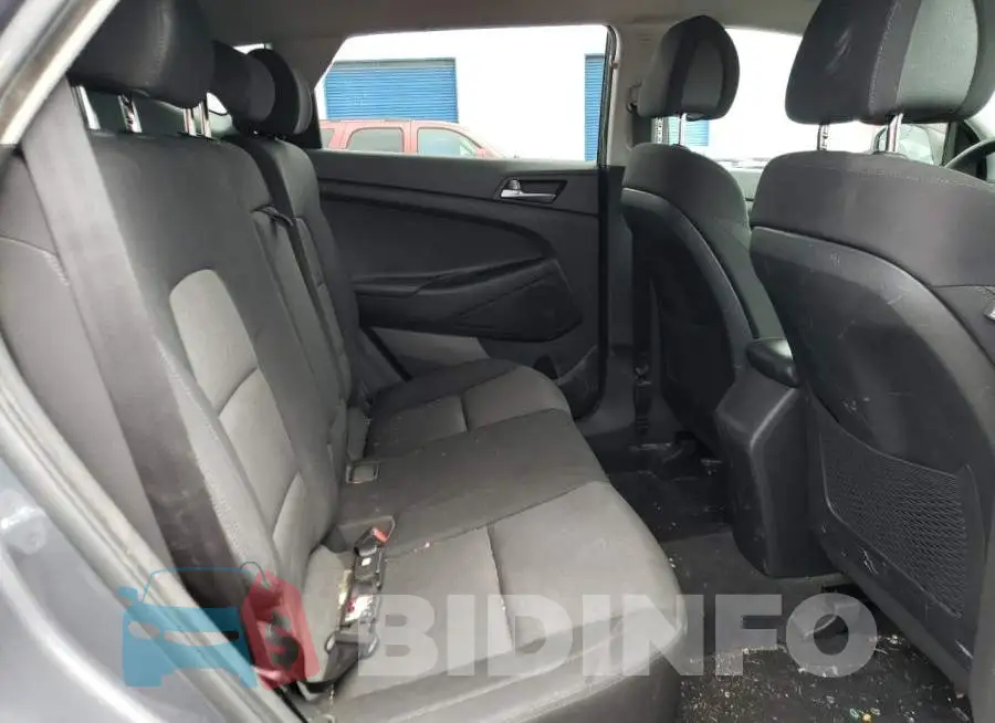 KM8J33A41HU431767 Photo# 10