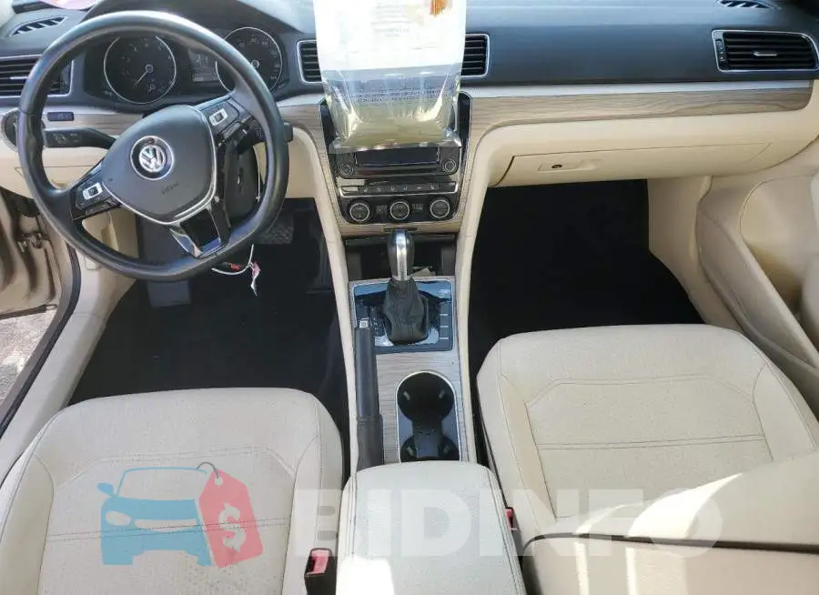 1VWBS7A38GC035962 Photo# 8