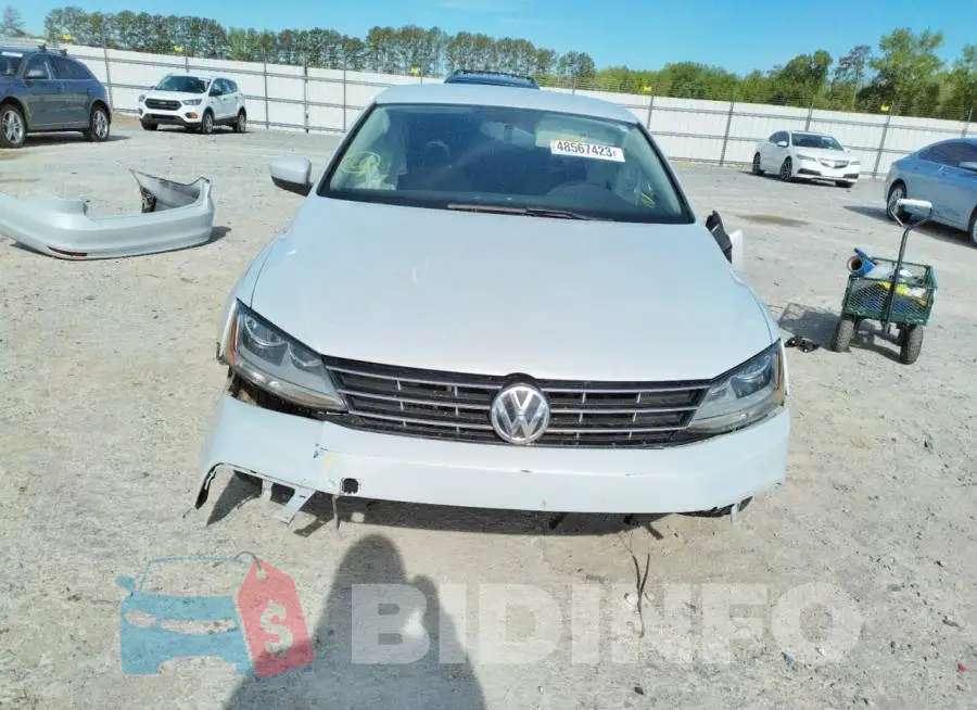 3VW2B7AJ2JM262617 Photo# 5
