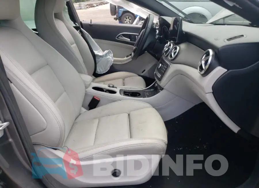 WDDSJ4EB9JN591091 Photo# 7