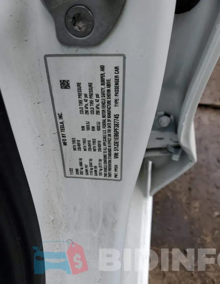 5YJ3E1EB6PF387745 Photo# 12